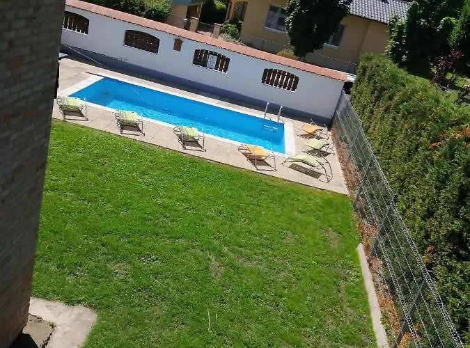 Lisztes アパート *