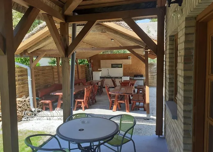 アパート Lisztes