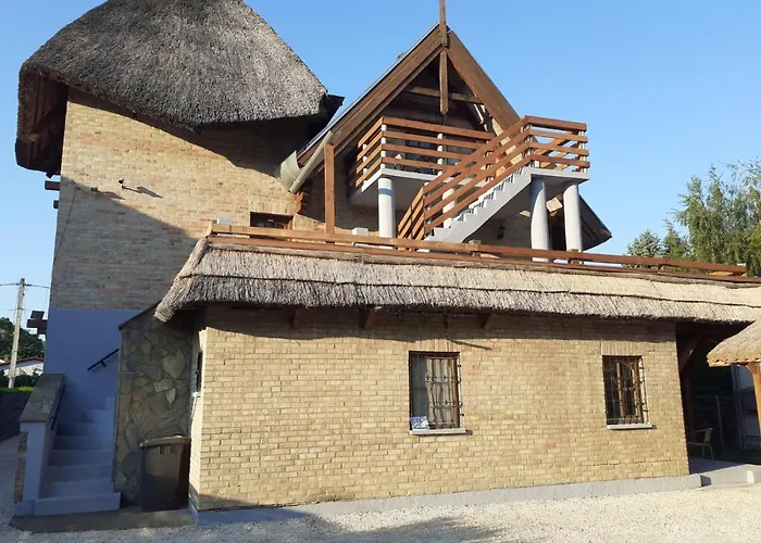 アパート Lisztes